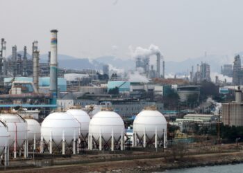 정부, ‘4월 원유 위기설’ 진화… “비축유 방출·수출 통제·대체선 가능”