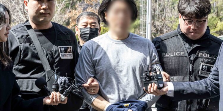 “3년 준비해 4명 노렸다”…항공사 기장 살해 전 부기장 구속