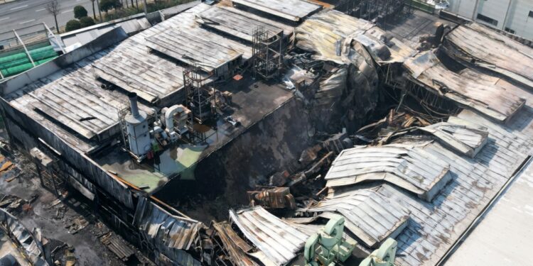 “죽을 죄 지었다”…대전 화재 참사 업체 대표 유족에게 이틀 만에 사과