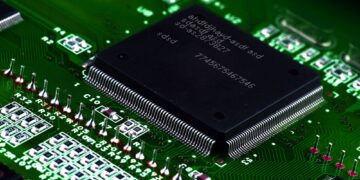 [속보] 2월 산업생산 2.5% 증가…5년 8개월만 ‘최대’