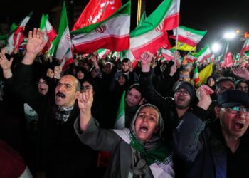 이란 “지상군 100만명 결집…美, 지옥 맛볼 것”