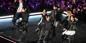 K팝 또 일냈다…BTS, 영국 이어 미국까지 양대 앨범 차트 ‘싹쓸이’