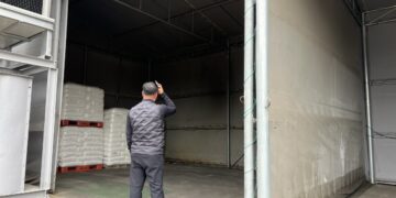 비닐공장 대표 “돈 줘도 못 만들어”… 빵 봉지값 20% 뛰었다