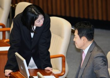 배현진 “열흘이나 비우고 천진한 건지”…장동혁 美 사진 직격