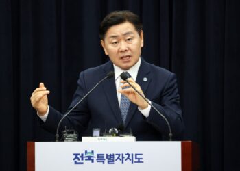 정청래, 전북지사 긴급 감찰 지시…김관영 “적법한 선택 왜곡 말아야”