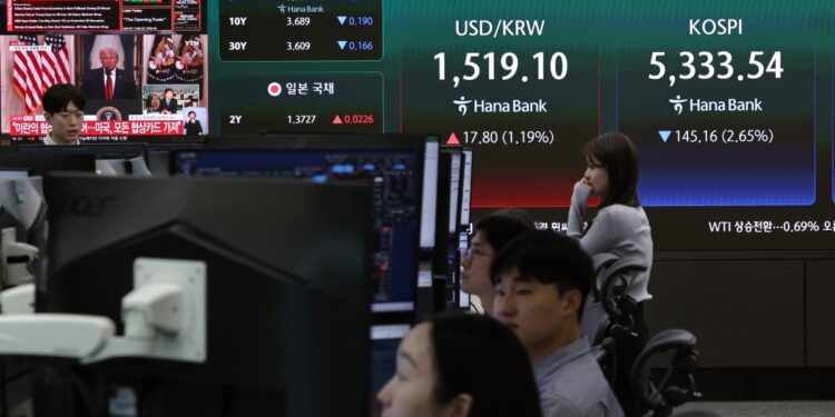 [속보] 코스피·코스닥, 트럼프 이란 비판 연설에 하락 전환