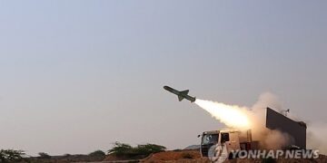 이란군 “더 강력하고 파괴적 조치 할 것”… 트럼프 타격 예고에 항전 의지