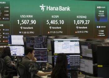 “너무 빠졌나” 기관 순매수에 코스피 5400선 탈환