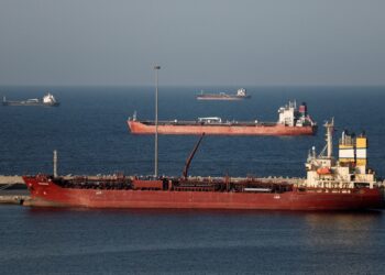 美 정보당국 “이란 호르무즈 봉쇄 해제 가능성 낮다”