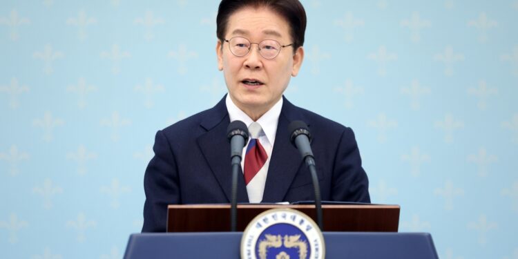 이 대통령 첫 부활절 메시지 “중동전쟁 불안…지혜롭게 극복해 나갈 것”