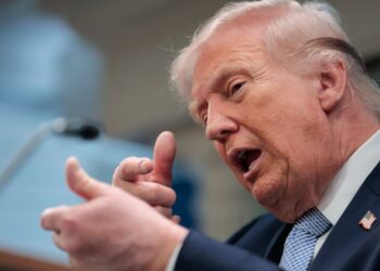 “석기시대로 되돌리겠다”더니…미군, 이란 ‘에너지 심장’ 하르그섬 공습