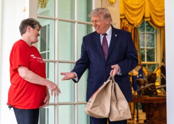 美, 다음주 그동안 걷은 관세 3분의 2 이상 돌려줘…석달뒤 복구?