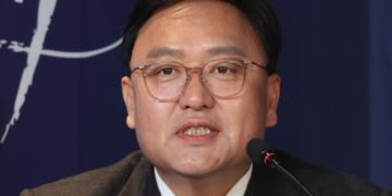 민주당 세종시장에 조상호 확정…이춘희 꺾고 본선행