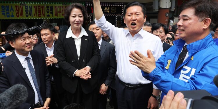 지선 승리·연임 노리는 정청래… 새달 원내대표·의장단 선거가 ‘가늠자’