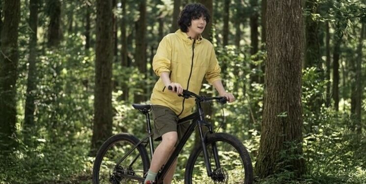 “자전거 타고 호르무즈 돌파” 상폐 위기→상한가 찍자 주주들 ‘들썩’